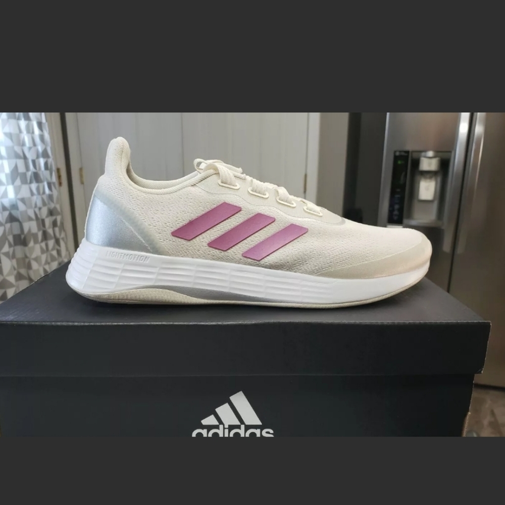 Womens Adidas QT Racer Sport Size 7.5 Lightweight Running Shoes